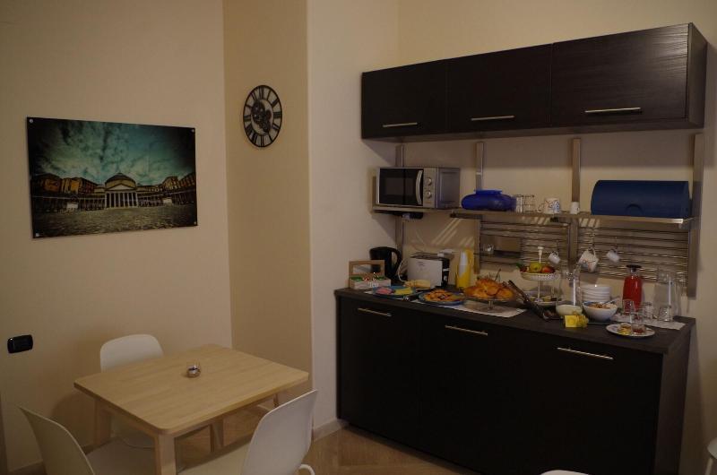 Napoli City Inn Экстерьер фото