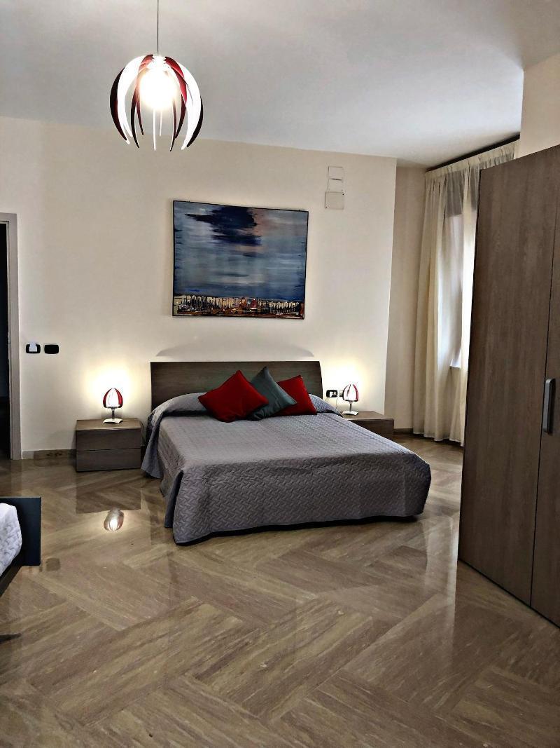 Napoli City Inn Экстерьер фото